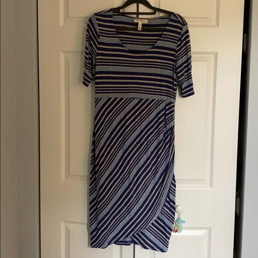 Jessica Simpson maternity dress